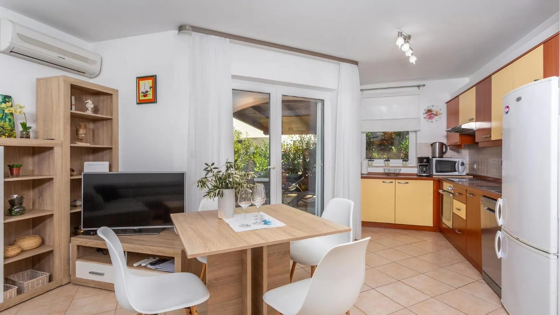 Cozy Apartment In Vantacici With House Sea View Croazia