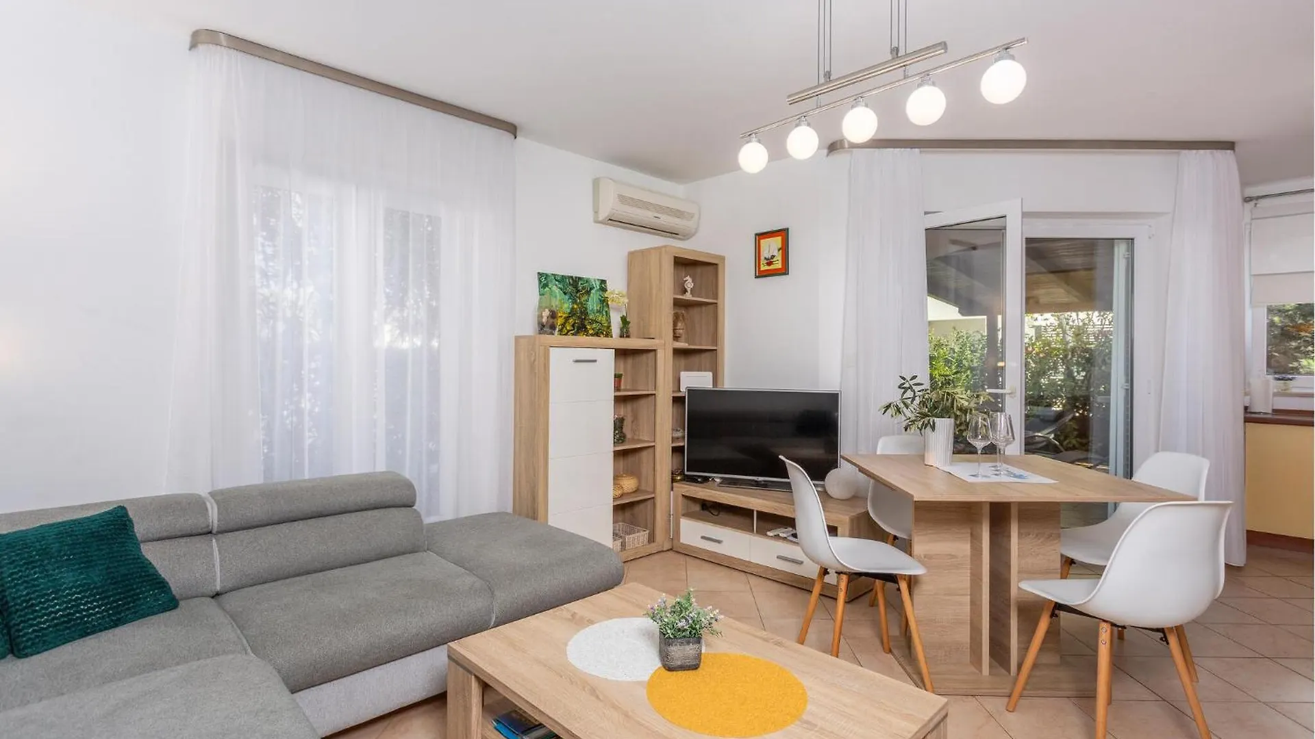 Cozy Apartment In Vantacici With House Sea View Croazia